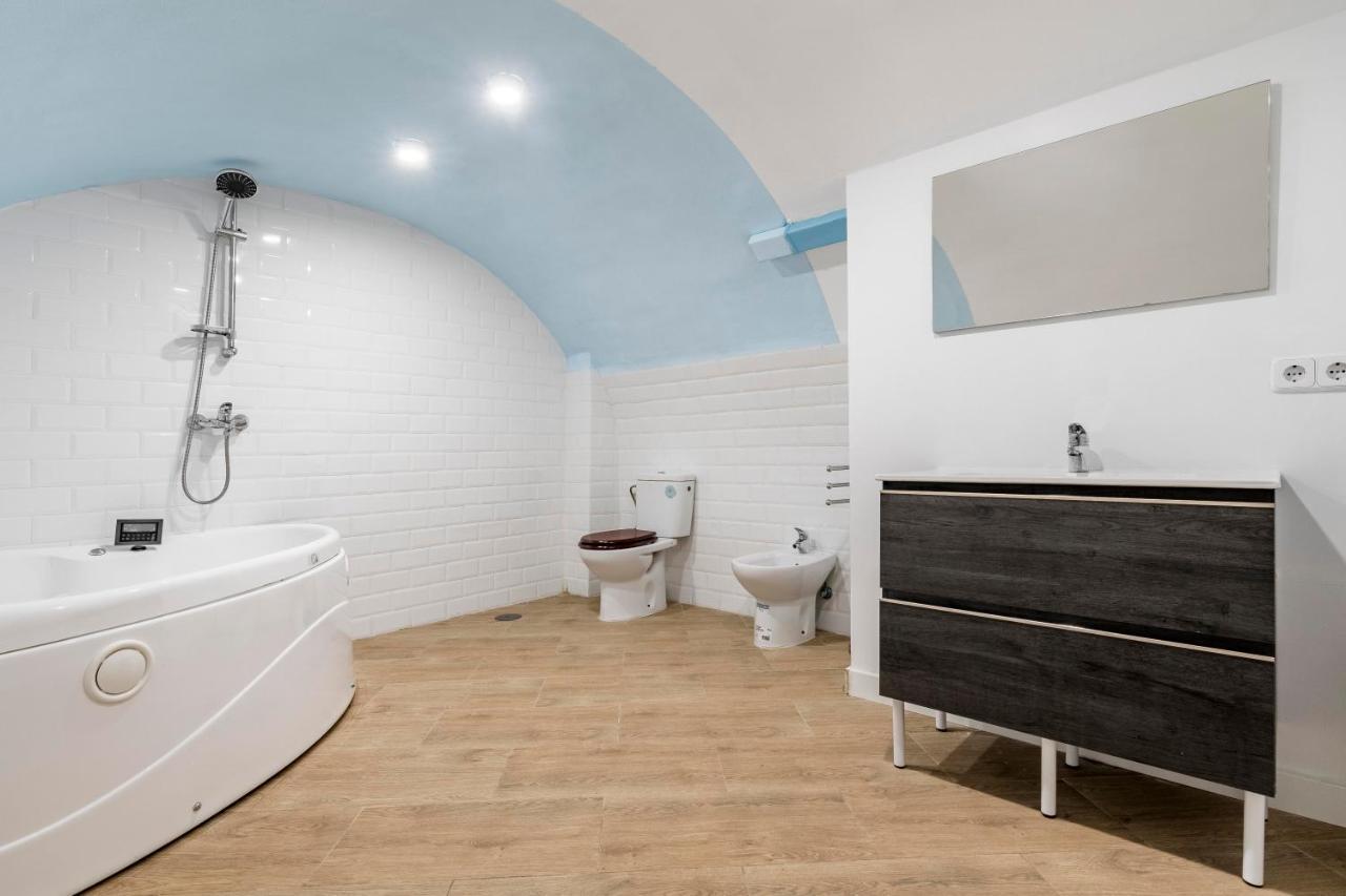 El Triangulo Del Arte - Jacuzzi Apartment มาดริด ภายนอก รูปภาพ